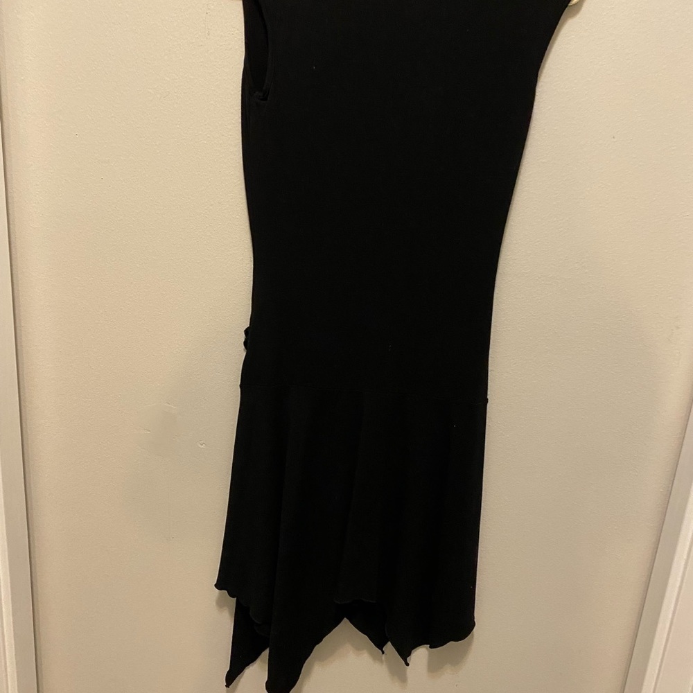 Volume one black dress size Medium with a brown plastic closure - Picture 9 of 11